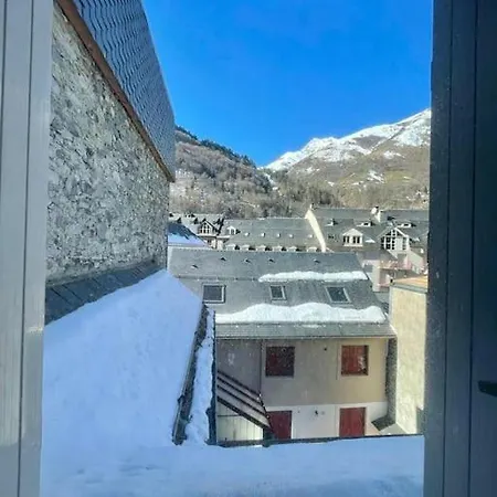 A 50M Du Centre & Des Telecabines, Nid Douillet Cauterets Exterior foto